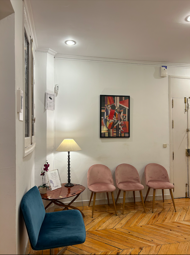 Sala de espera pasillo.png