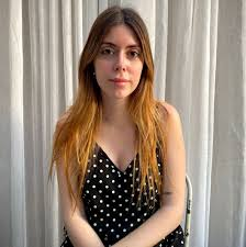 Laura Galan image