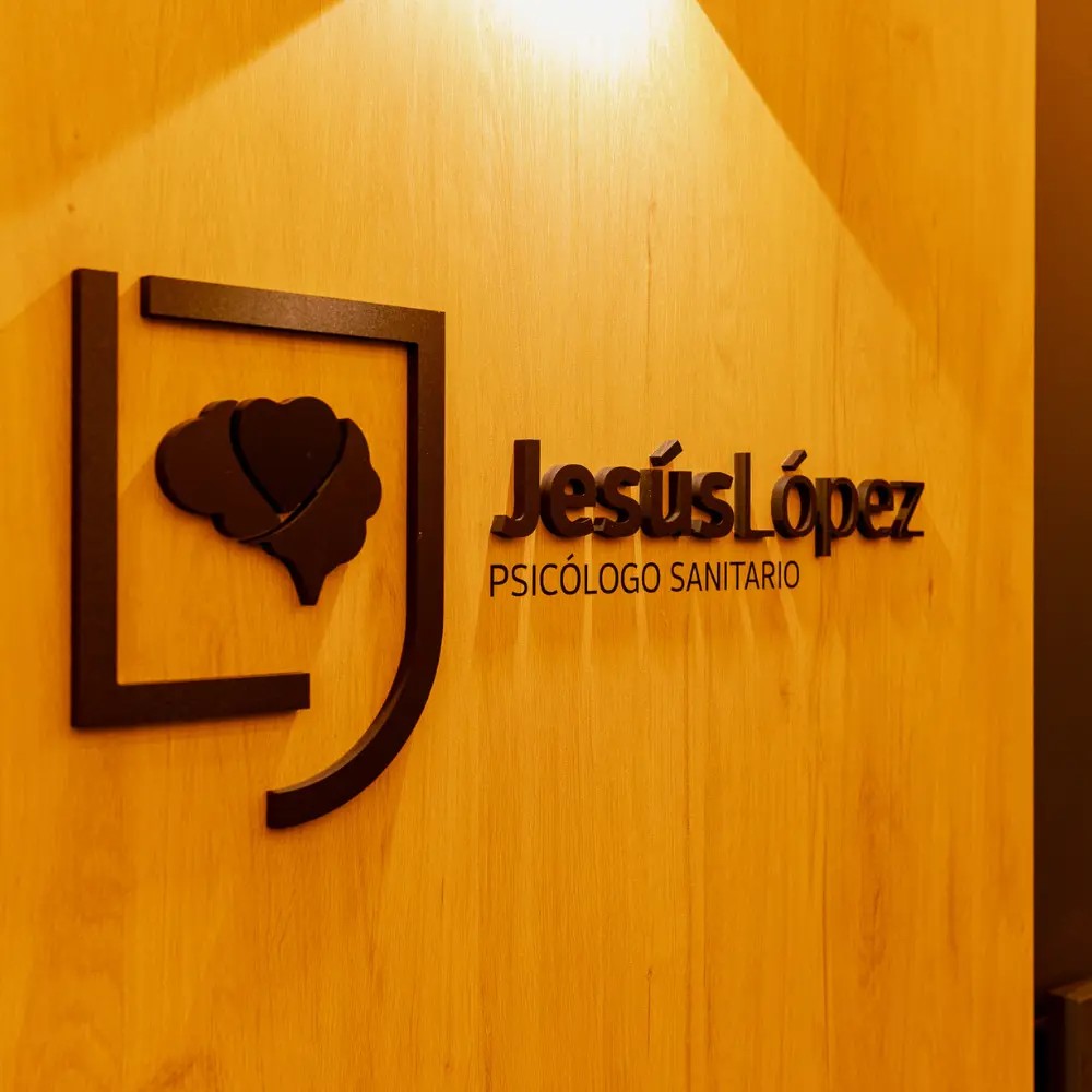 Jesús López image