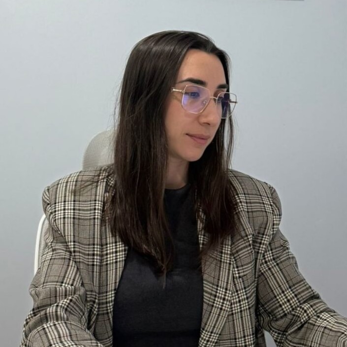 Elvira González image